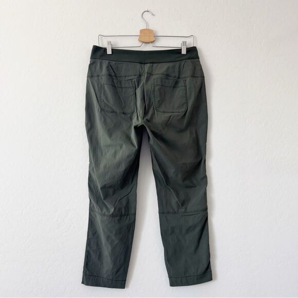 Athleta Trekkie Cropped Pants in Green 778166 Size 10 Tall - Picture 3 of 7